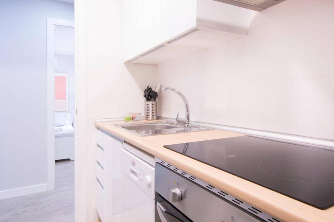 Cruz Apartment Madrid Extérieur photo
